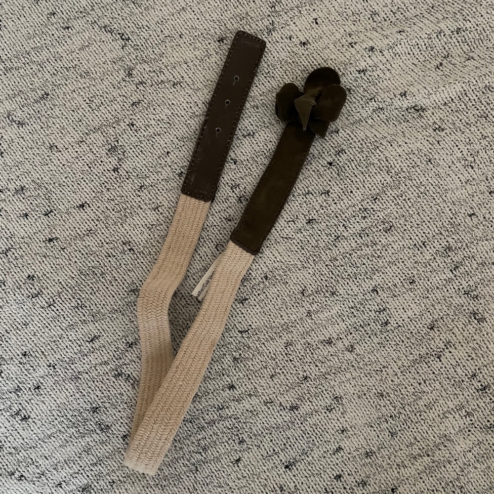Anthropologie Belt with Flower Size: S